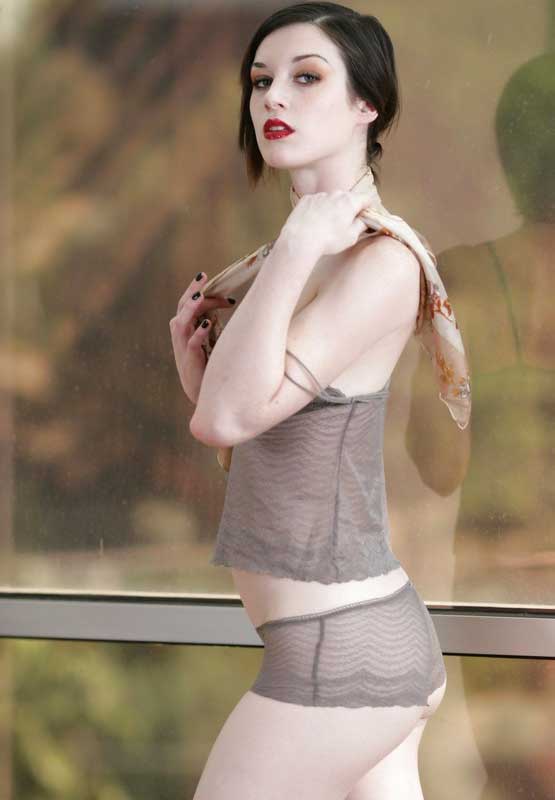 esha-kapoor-escorts